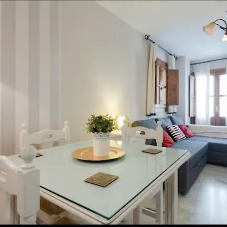 Апартаменты Apartamento Elvira *